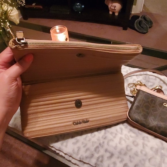 2 CK handbags - Picture 2 of 7